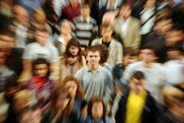 SONDAJ INSCOP: Isărescu, Ponta şi Oprescu au cea mai mare cotă de încredere în rândul românilor